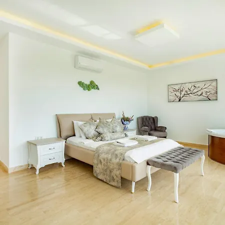 Vila Infinity Sky *